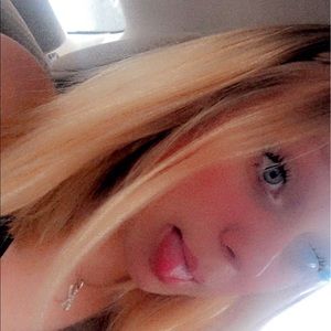 Meet your Posher, Kelli